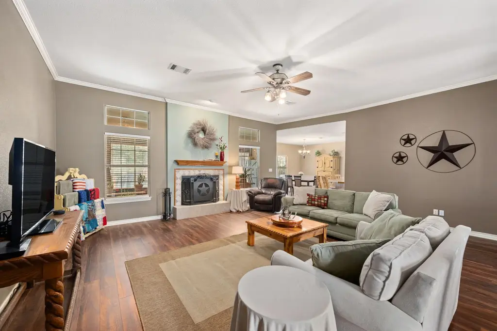 75 Four T Ranch Road, Georgetown