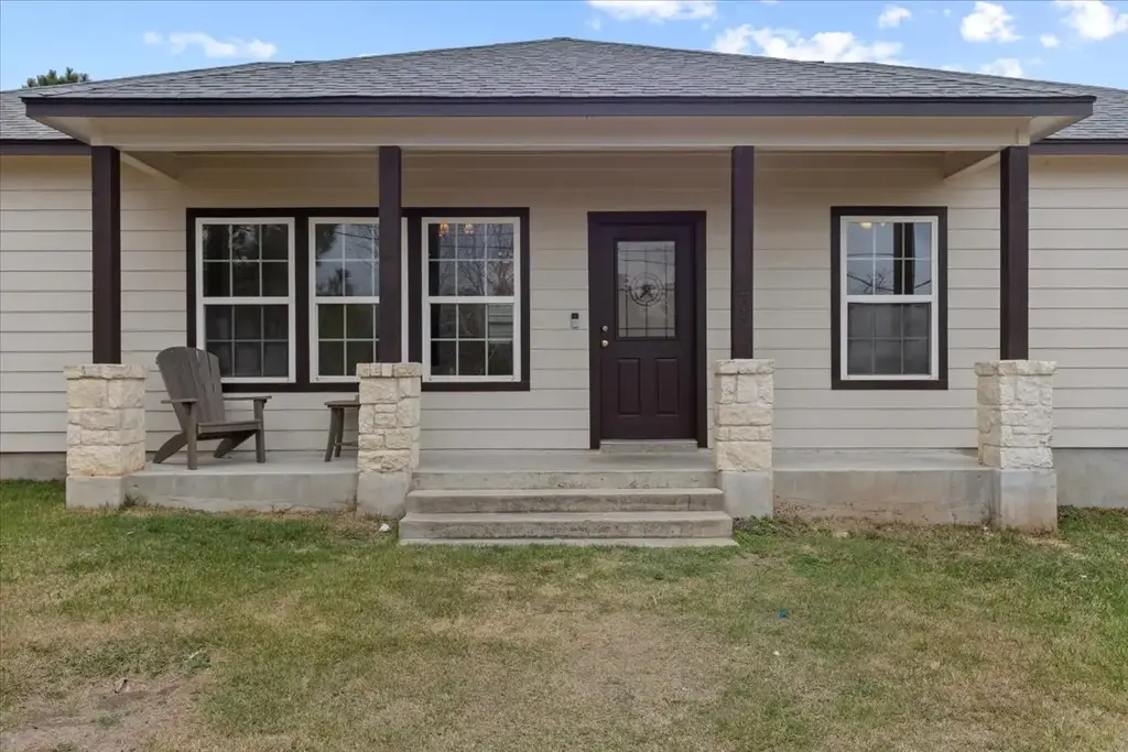 207 Cardinal Loop, Paige