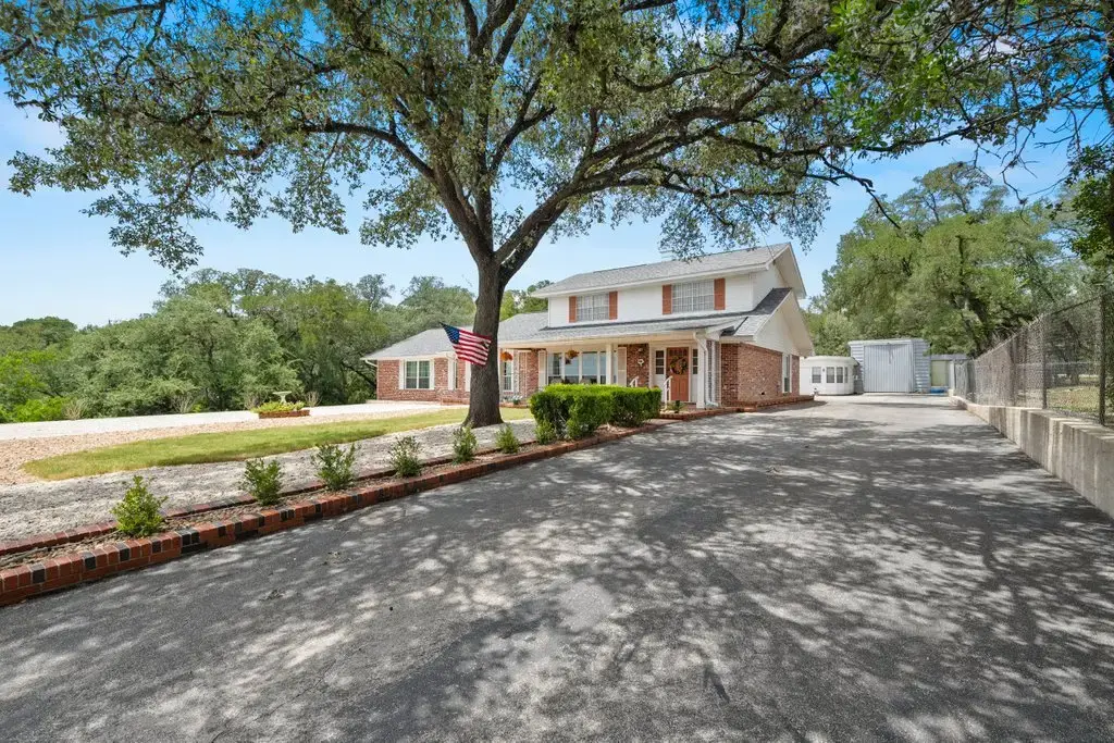 699 Floral Avenue, New Braunfels
