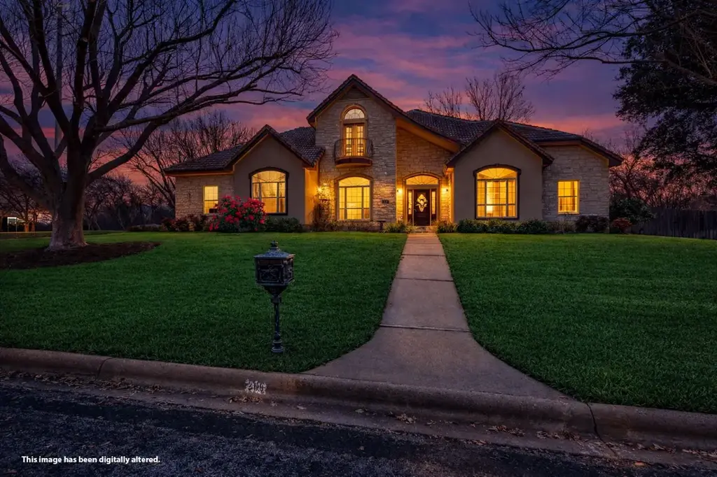 269 Quail Street, Meadowlakes