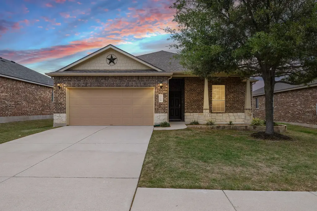 528 Hoot Owl Lane S, Leander
