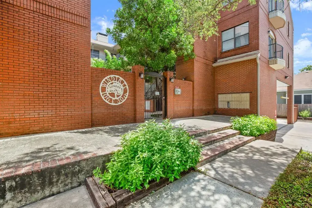 106 E 30th Street 206, Austin