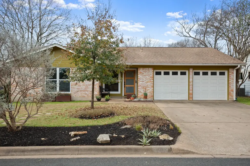2203 Falcon Hill Drive, Austin