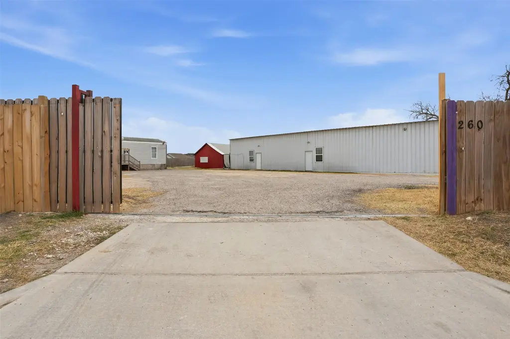 260 Ganado Drive, Kyle
