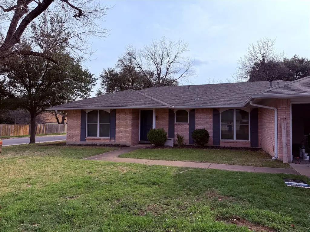 911 Cripple Creek Drive, Austin