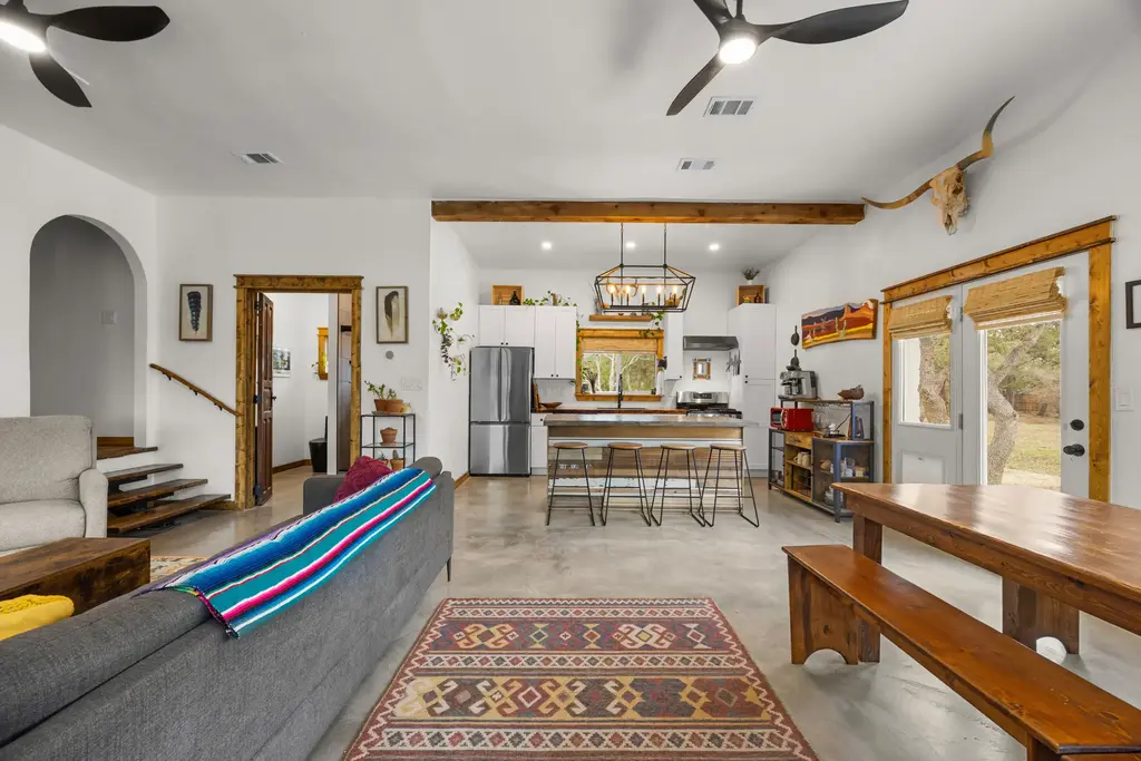 107 S Rainbow Ranch Road, Wimberley