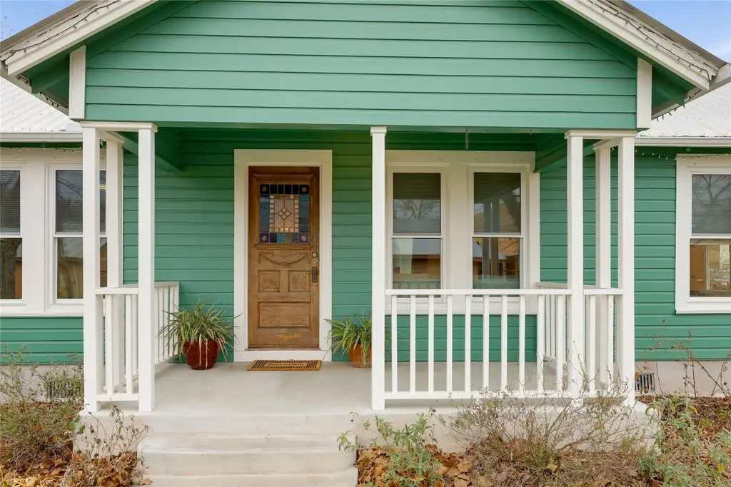707 Bishop Street, Smithville