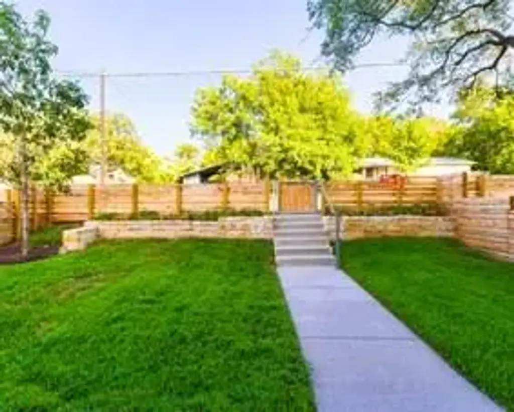 2712 S 5th Street A, Austin