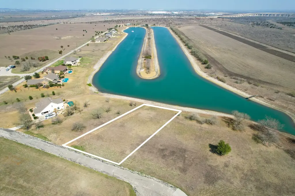 10700 Aqualux Cove, Buda