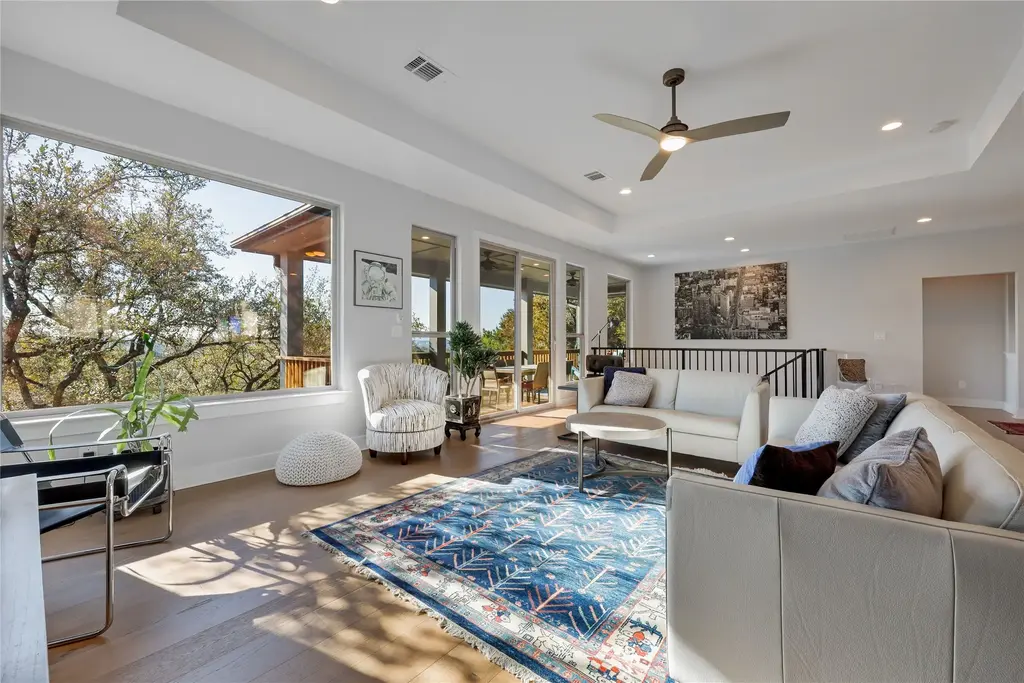21013 Nimitz Avenue, Lago Vista