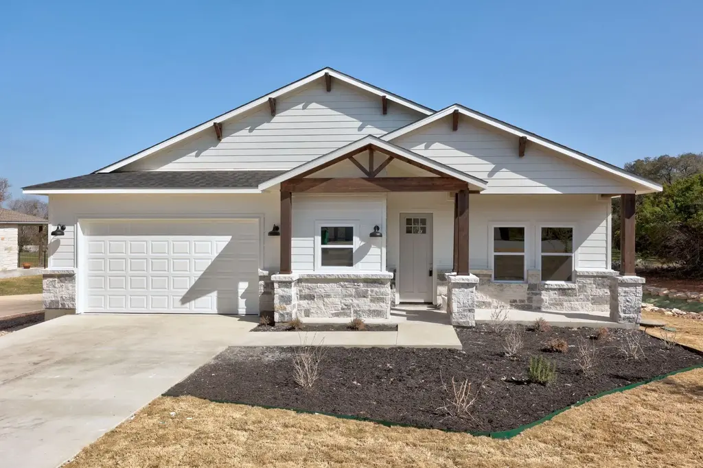 21679 High Drive, Lago Vista