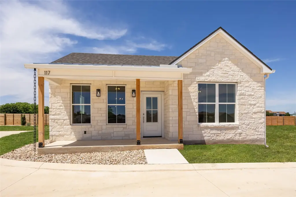 802 Creek Street 100, Fredericksburg