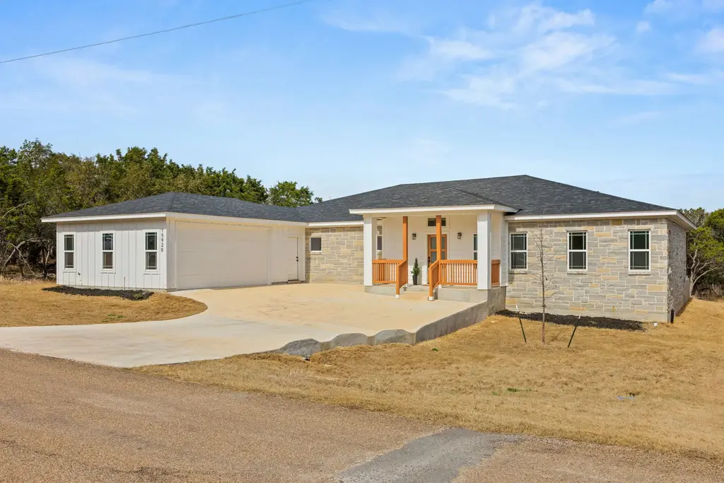 15920 Salado Drive, Temple