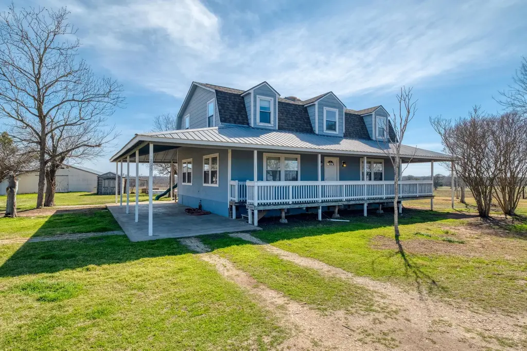 829 State Highway 21 Highway W, Cedar Creek