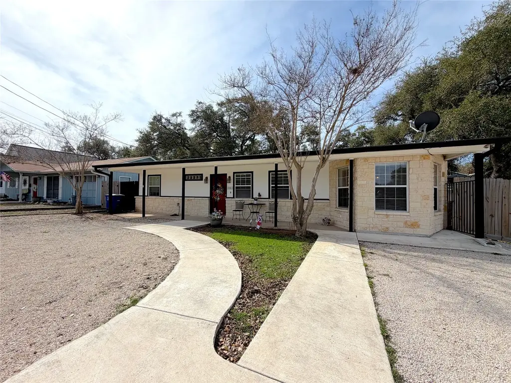 301 Canyon Edge, Canyon Lake