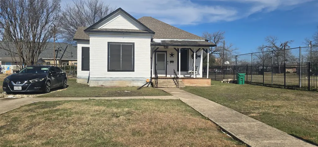 420 W 6th Street, Taylor