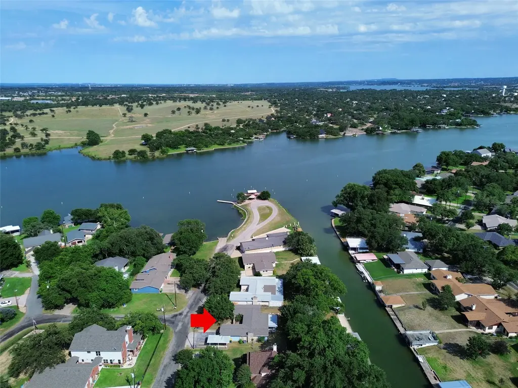 111 Dove Road, Highland Haven