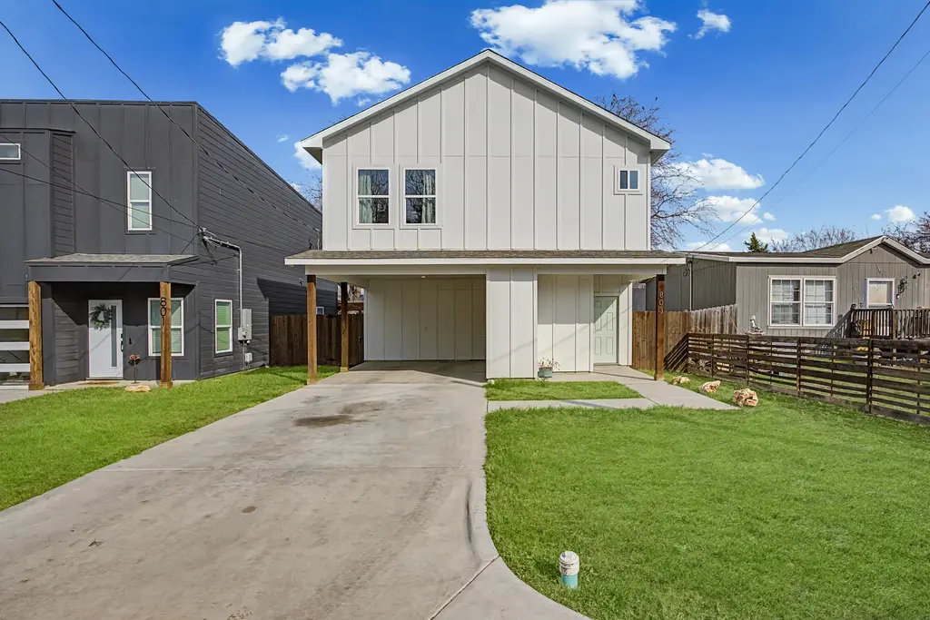 803 4th Street, Lockhart