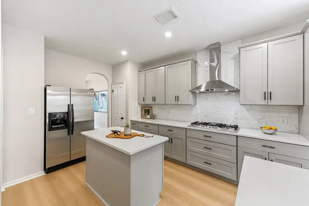 11200 Savin Hill Lane, Austin