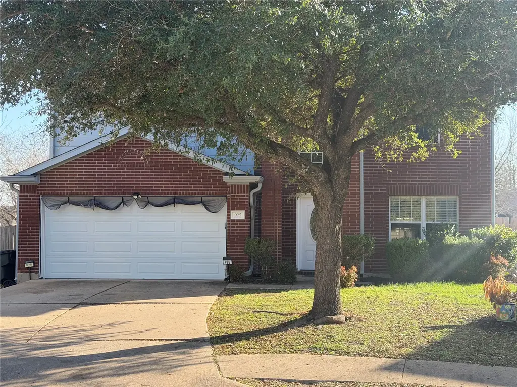 925 Melted Candle Cove, Pflugerville
