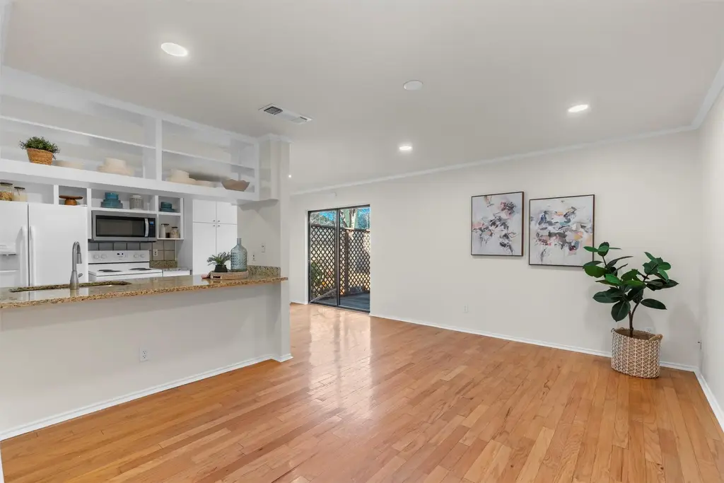 900 Taulbee Lane 109, Austin