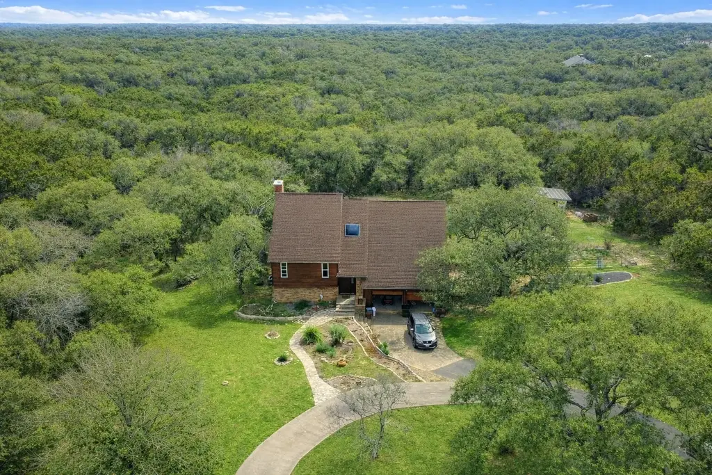 407 Pioneer Trail, San Marcos