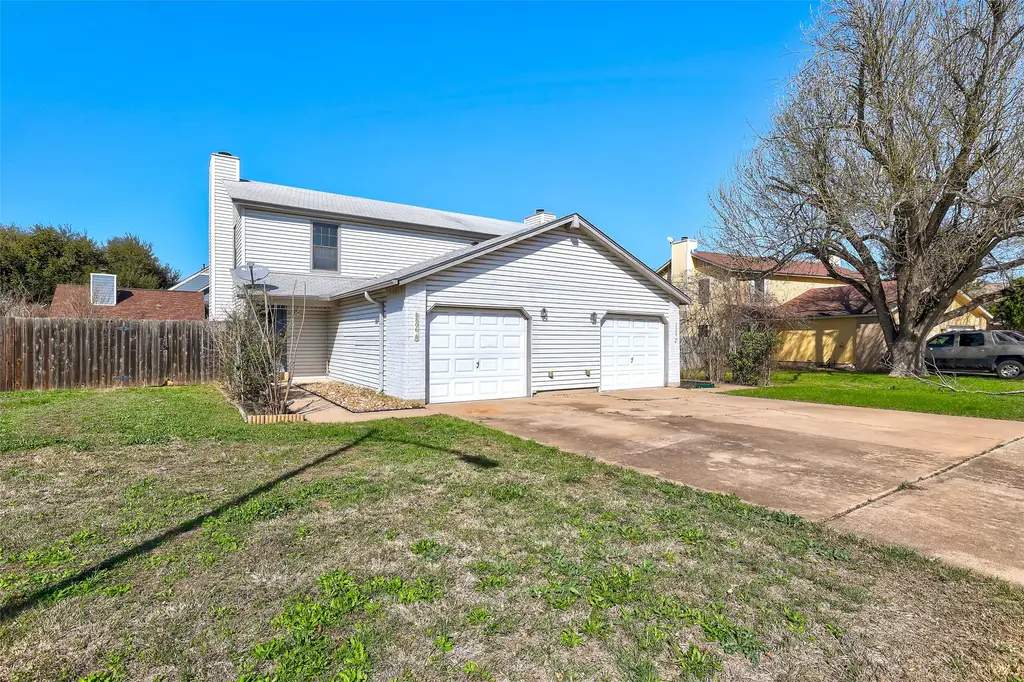 8806 Springmail Units A And B Circle, Austin