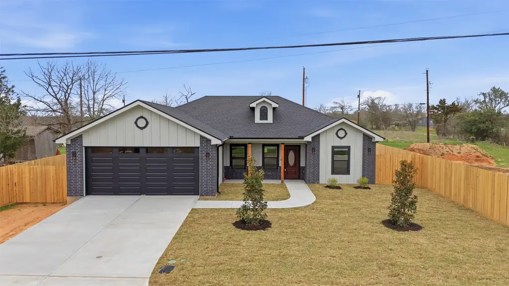 413 E Hamilton Avenue, Rockdale