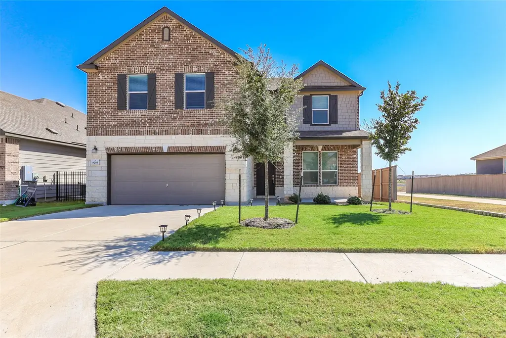 8203 Knoxville Trail, Austin
