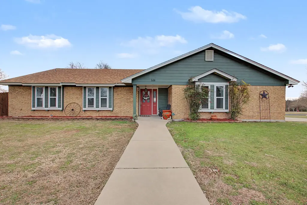 324 County Road 4932, Kempner