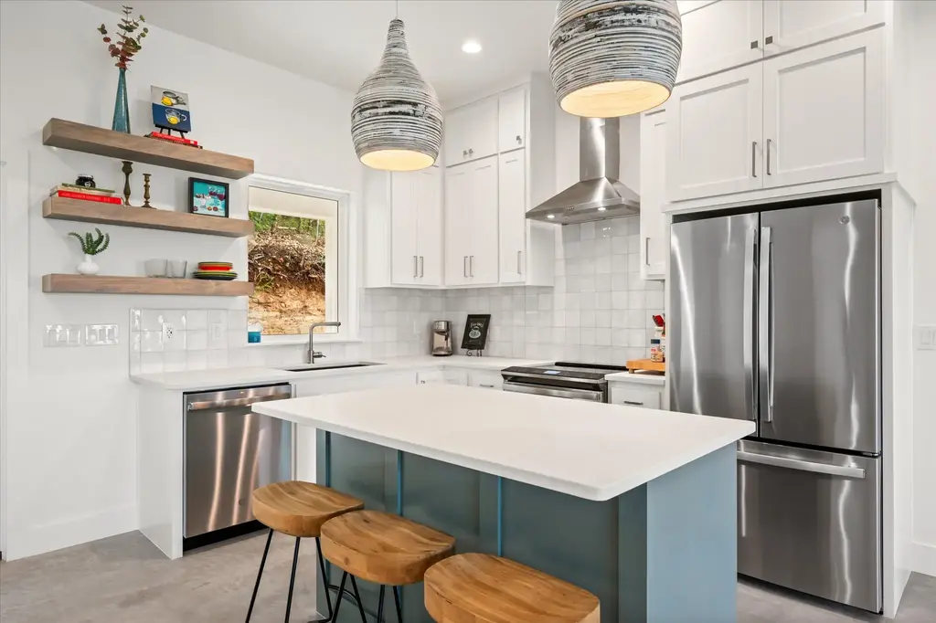 405 Taylor Drive, Horseshoe Bay