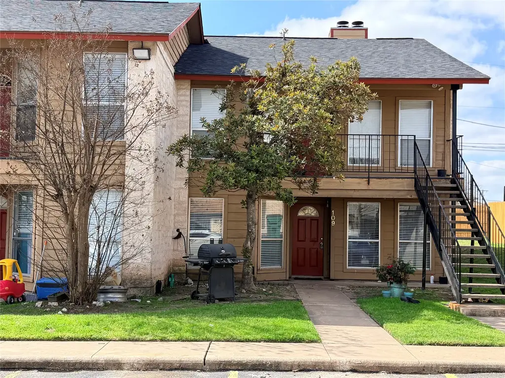 209 E Noton Street 109, Pflugerville