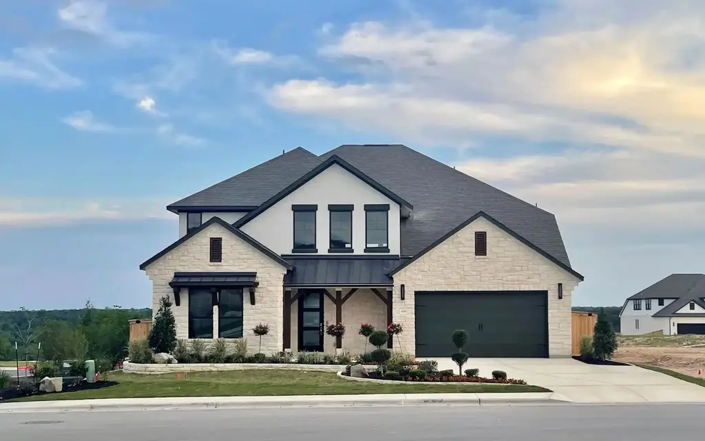 605 Crescent View Drive, Georgetown