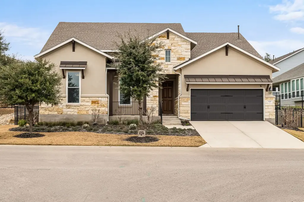 608 Affazia Lane 13, Georgetown