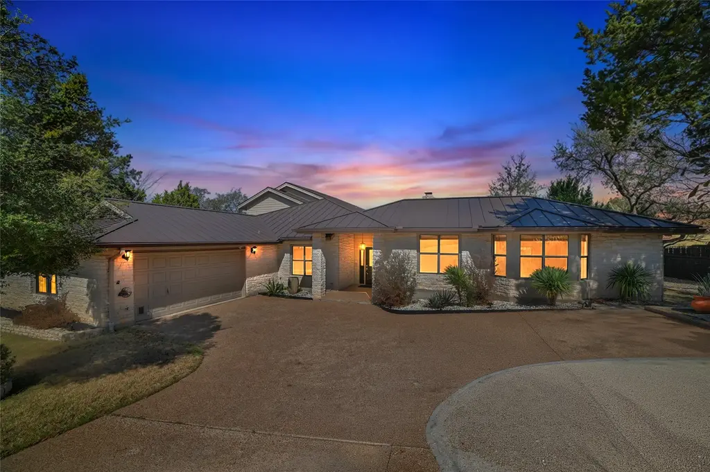 108 Schooner Drive, Lakeway