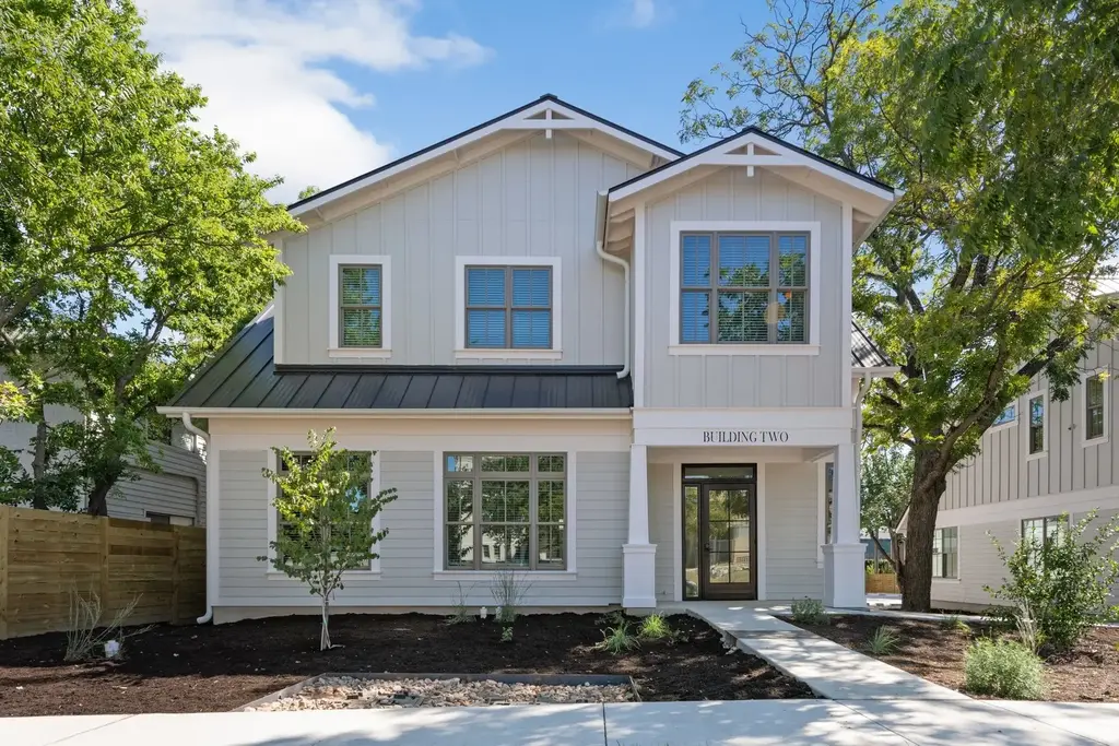 408 W 38 1/2 Street 2-1, Austin