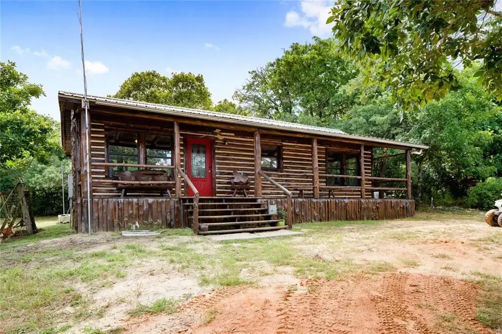 1043 Lewis Lane, Dale