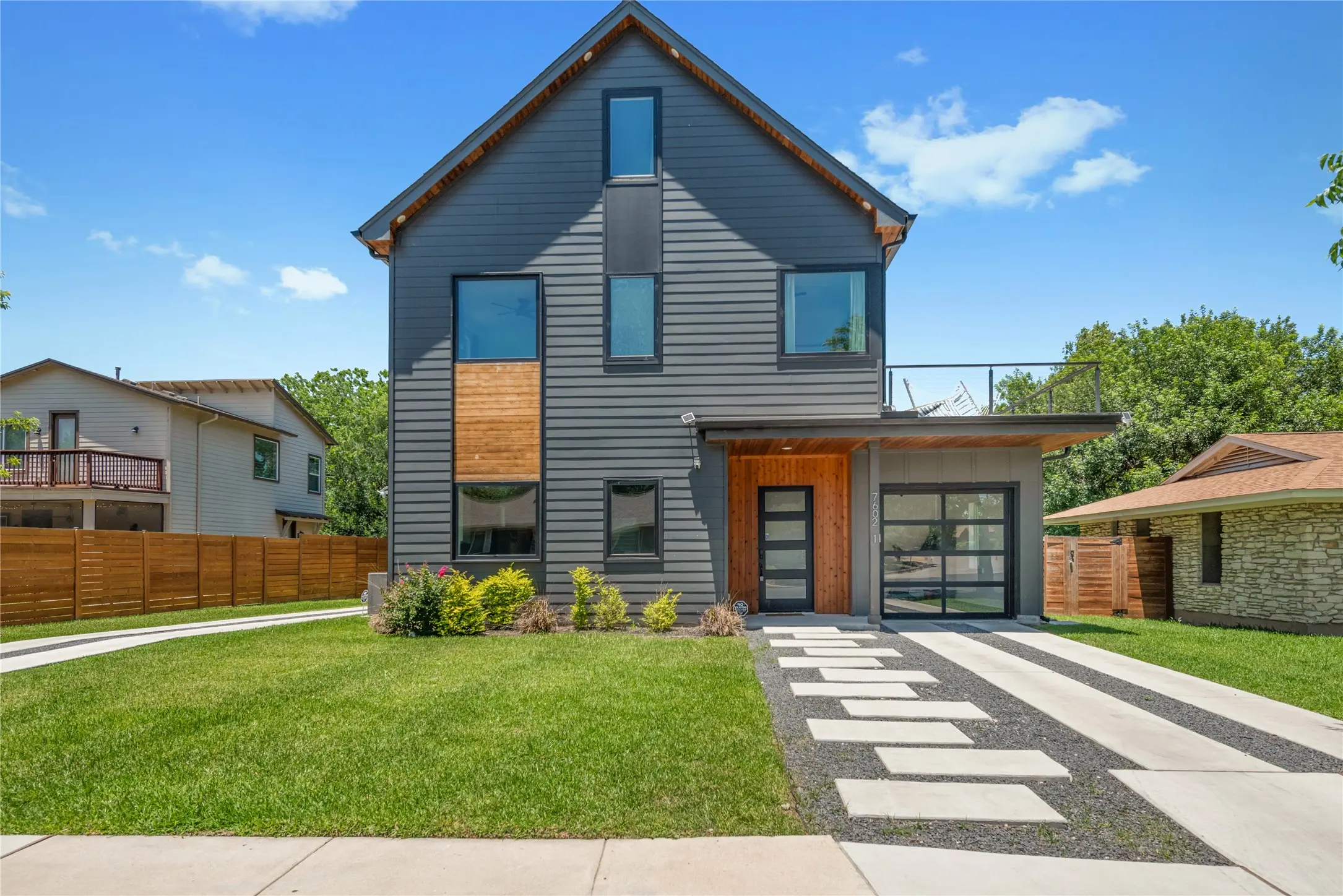 Photo of Listing #1088698