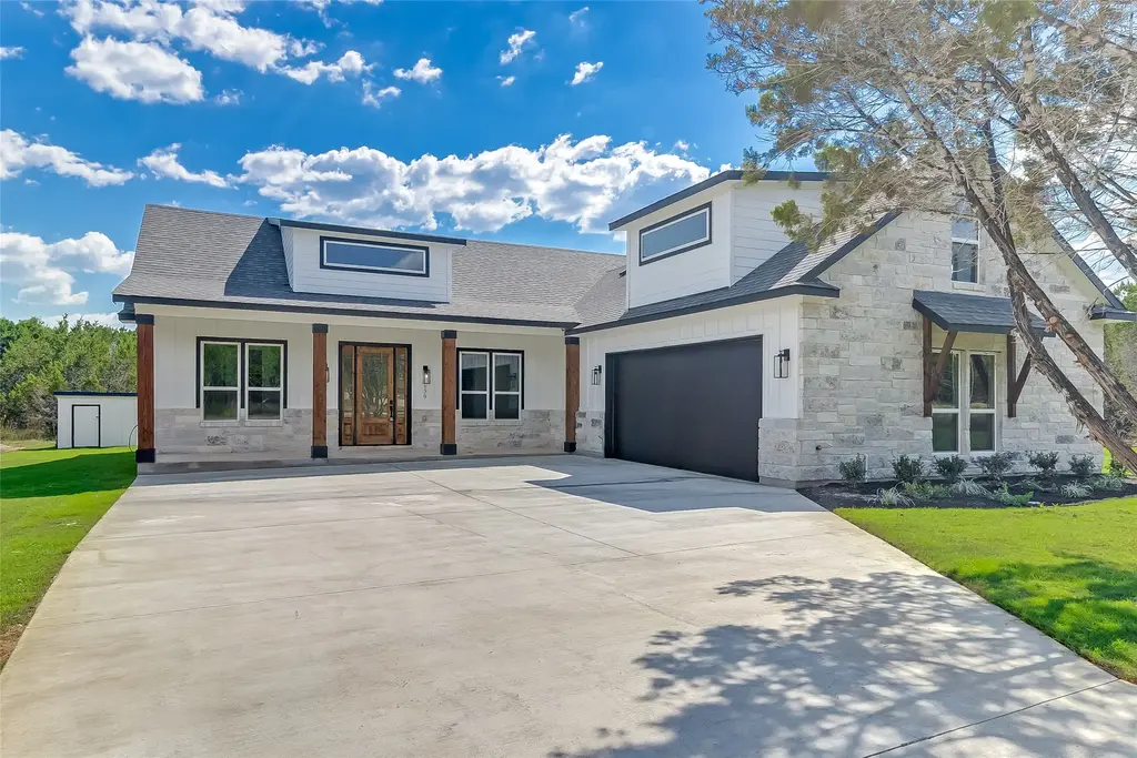 179 Rosebud Ranch Road, Bertram