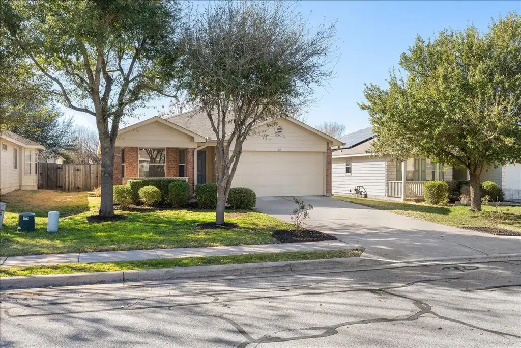 211 Tolcarne Drive, Hutto