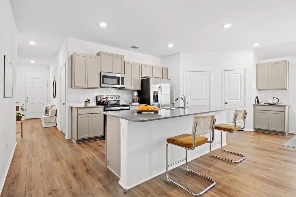 124 Perfect World Loop, Jarrell