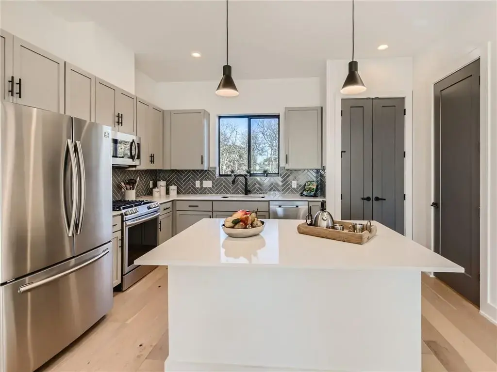 3700 Clawson Road 406, Austin