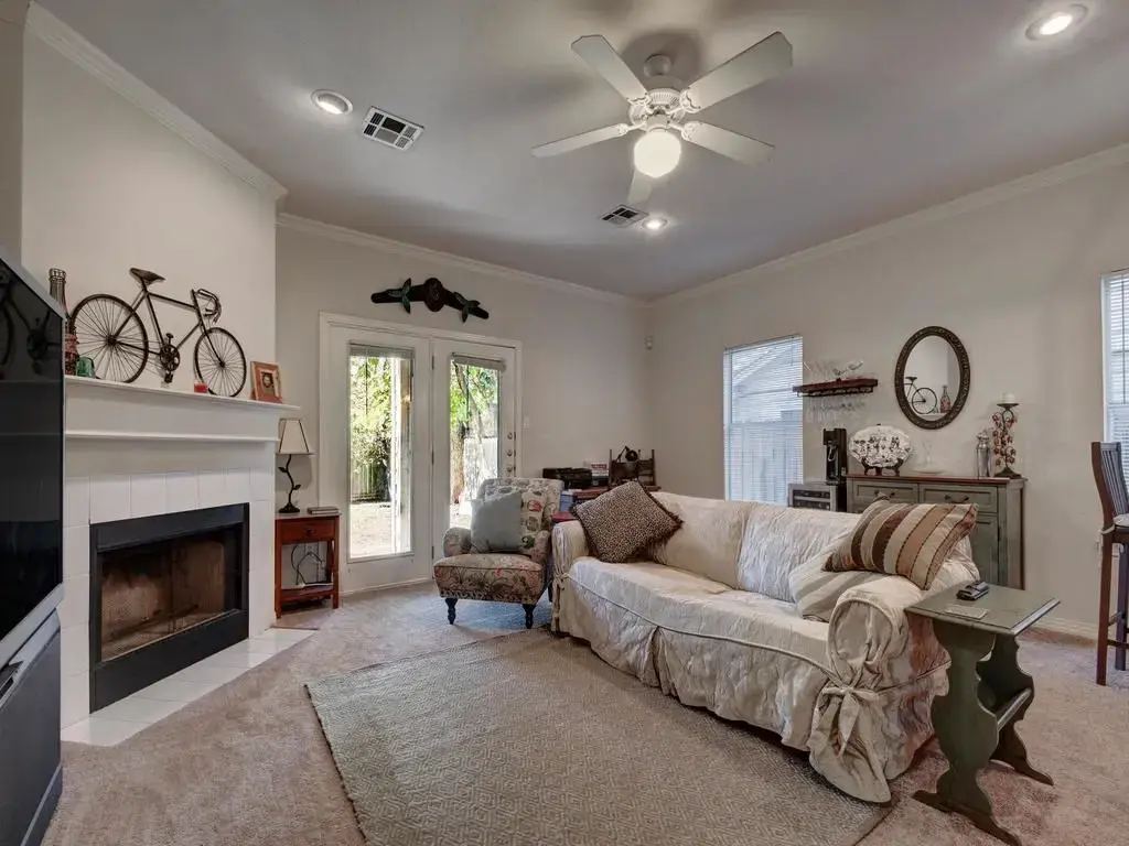 609 E 49th Street B, Austin
