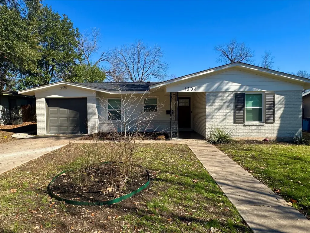 1304 Hillcrest Drive, Austin
