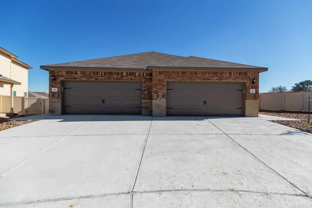 203 Kasper Way, New Braunfels