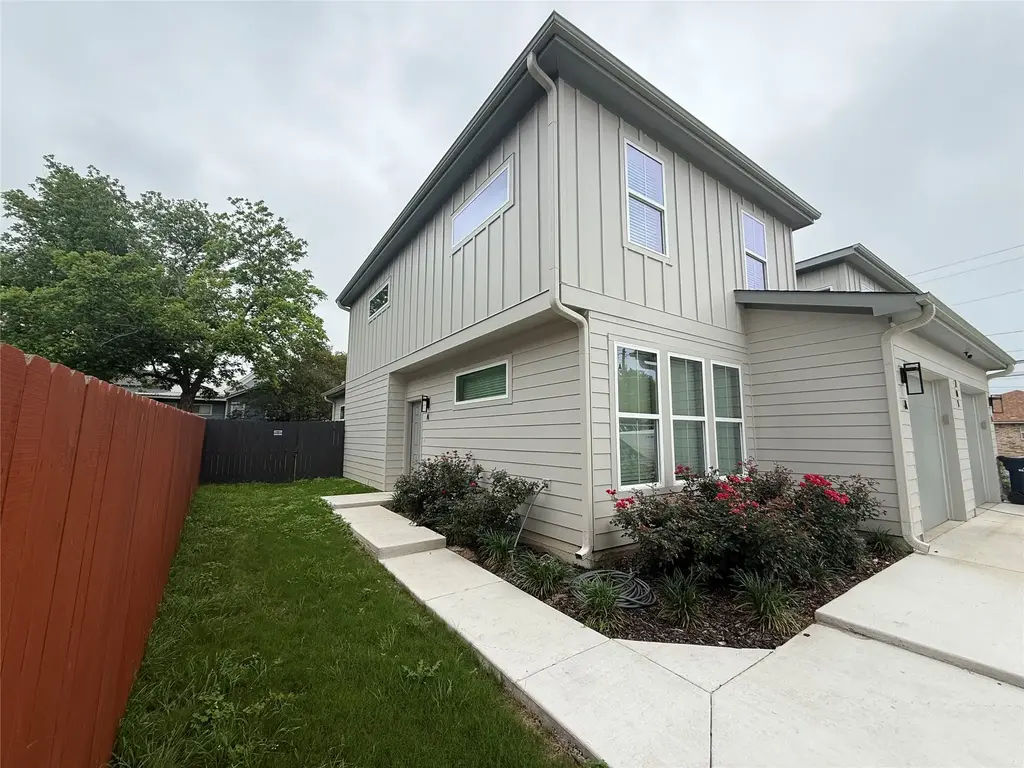 201 N Vandeveer Street, Burnet