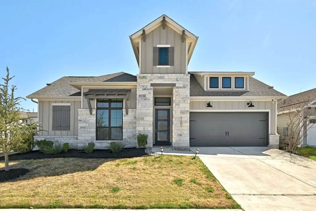 9201 Spire View, Austin