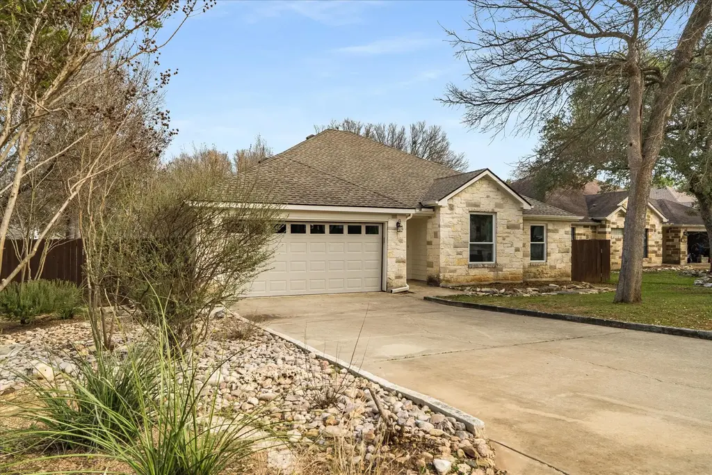 16 Serenade Circle, Wimberley