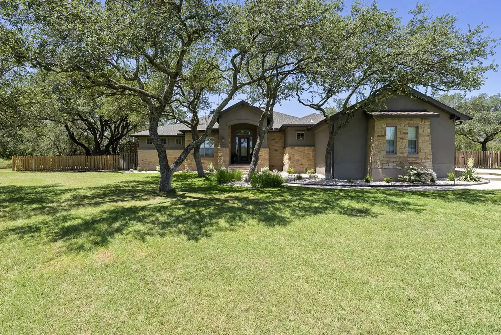 126 Foxwood Trail, Marble Falls