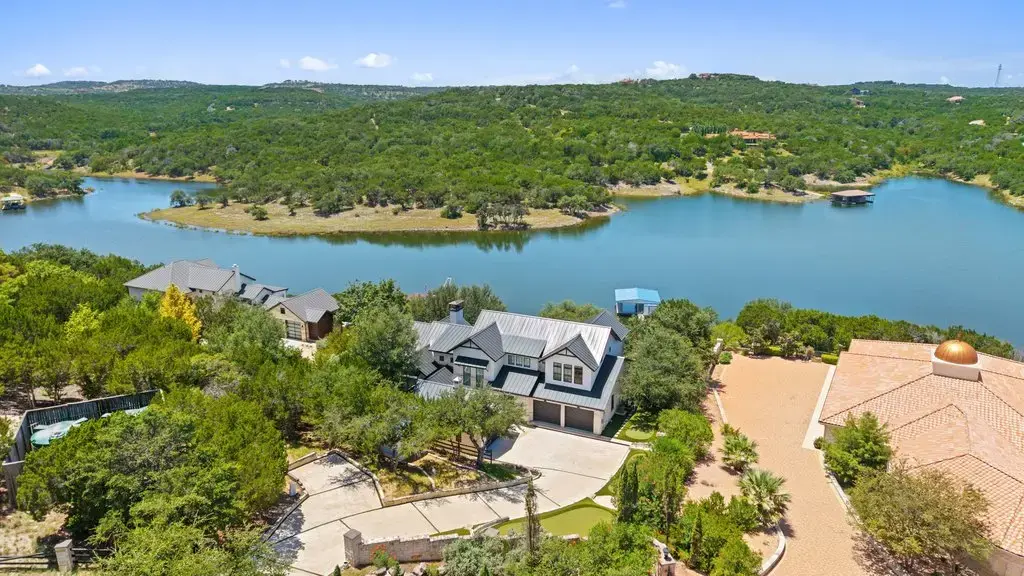 821 S Angel Light Drive, Spicewood
